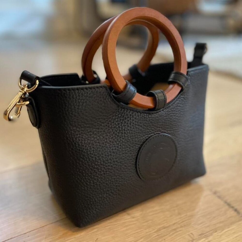 Hunting World black leather tote/ shoulder bag